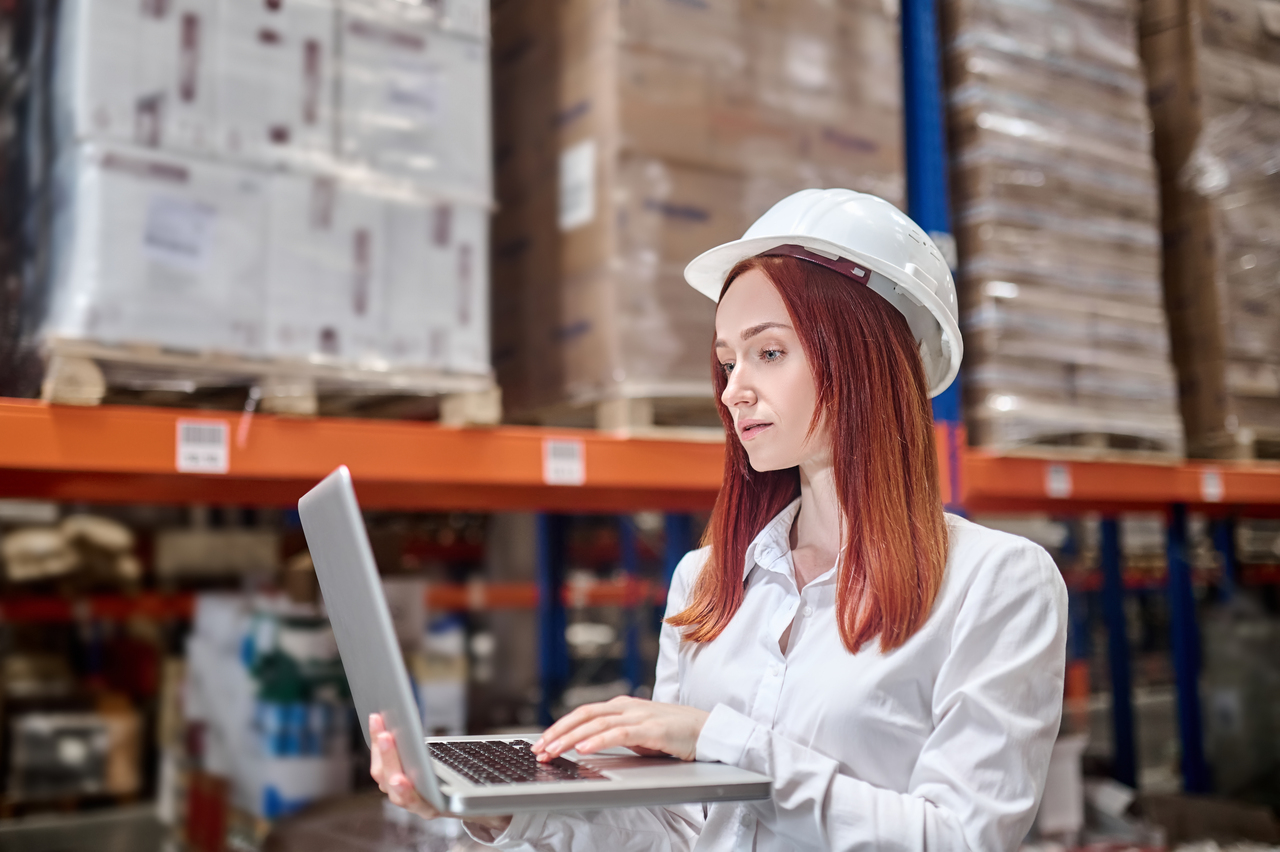 Admin Warehouse: Tugas, Skill, dan Gajinya
