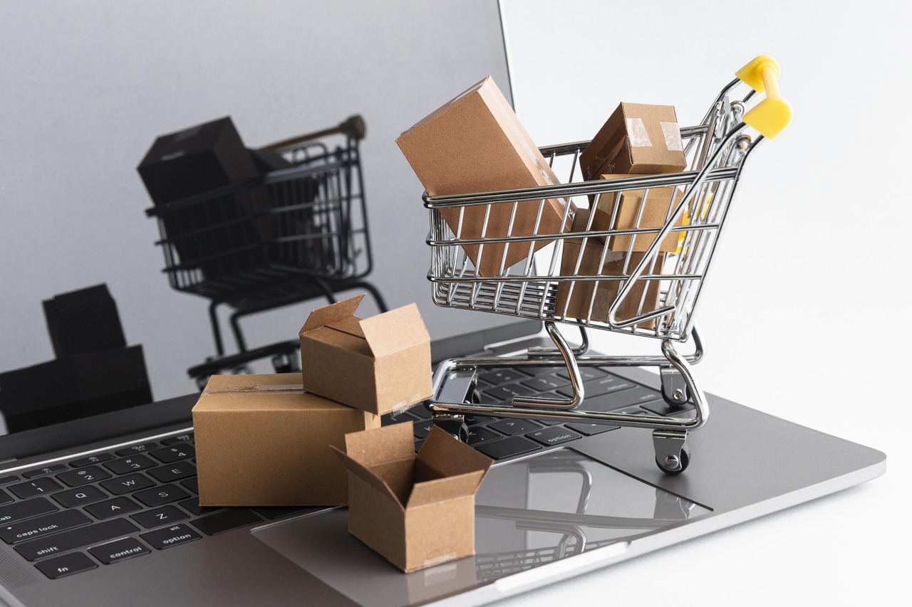 7 Tips Membangun Toko Online Bagi Pemula, Terapkan Agar Laris!