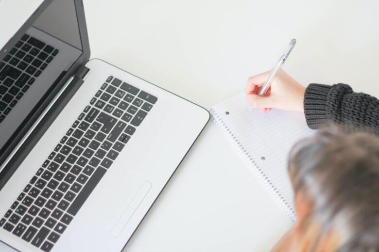 Kumpulan Contoh Caption Jualan Online yang Efektif Menarik Konsumen Kumpulan Contoh Caption Jualan Online yang Efektif Menarik Konsumen
