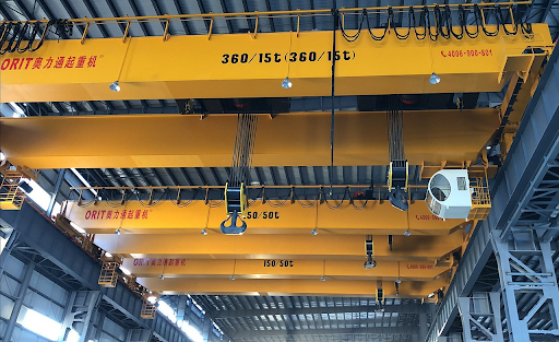 Crane: Pengertian, Fungsi dan Jenis-jenisnya di Pergudangan Crane: Pengertian, Fungsi dan Jenis-jenisnya di Pergudangan