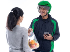 Rekomendasi Kurir untuk Pengiriman Makanan Paling Cepat dan Handal