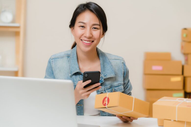 Perbedaan E-Commerce dan Marketplace: Mana yang Terbaik? Perbedaan E-Commerce dan Marketplace: Mana yang Terbaik?