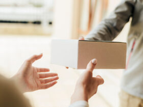 Pentingnya Menekan Angka Retur Barang beserta Strateginya!