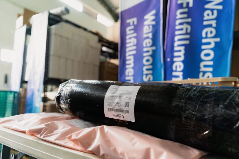 Shipping Aggregator, Fulfillment Center, dan Ekspedisi Konvensional: Apa Bedanya?