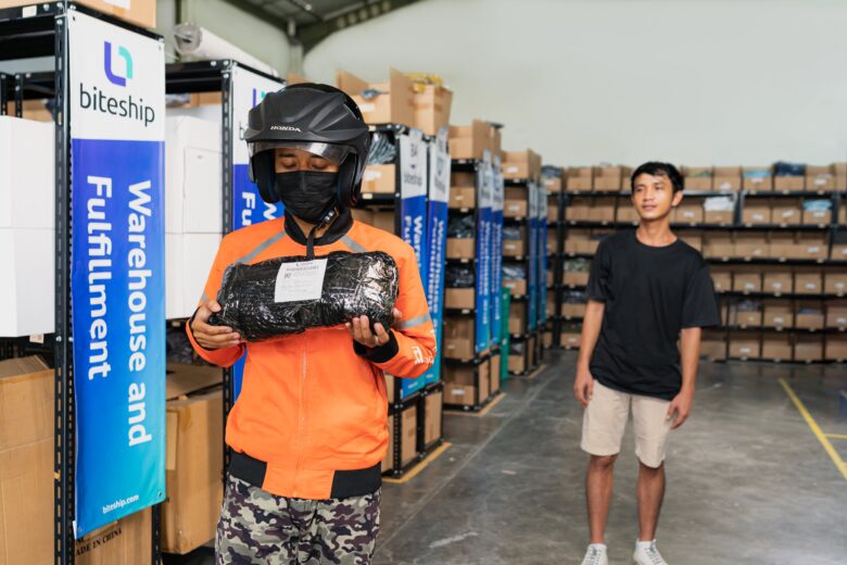 Kecepatan Pengiriman: Kunci Meningkatkan Konversi E-Commerce Kecepatan Pengiriman: Kunci Meningkatkan Konversi E-Commerce