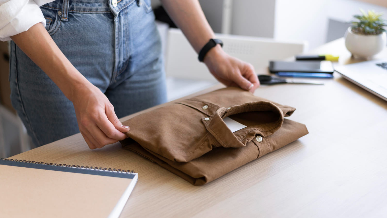 Hitung Potensi Keuntungan Bisnis Supplier Baju Import