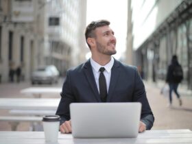 Entrepreneur: Inspirasi Kisah Sukses dan Tips Memulainya
