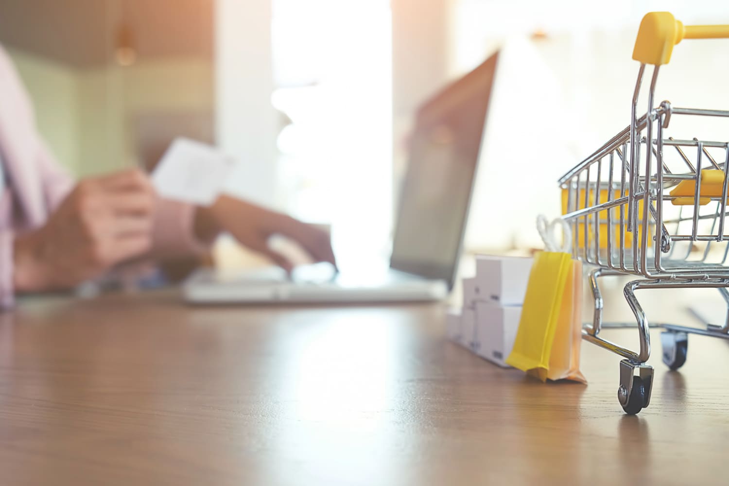 Biaya Jualan di Marketplace Makin Mahal? Ini Cara Menyiasatinya untuk Brand E-Commerce